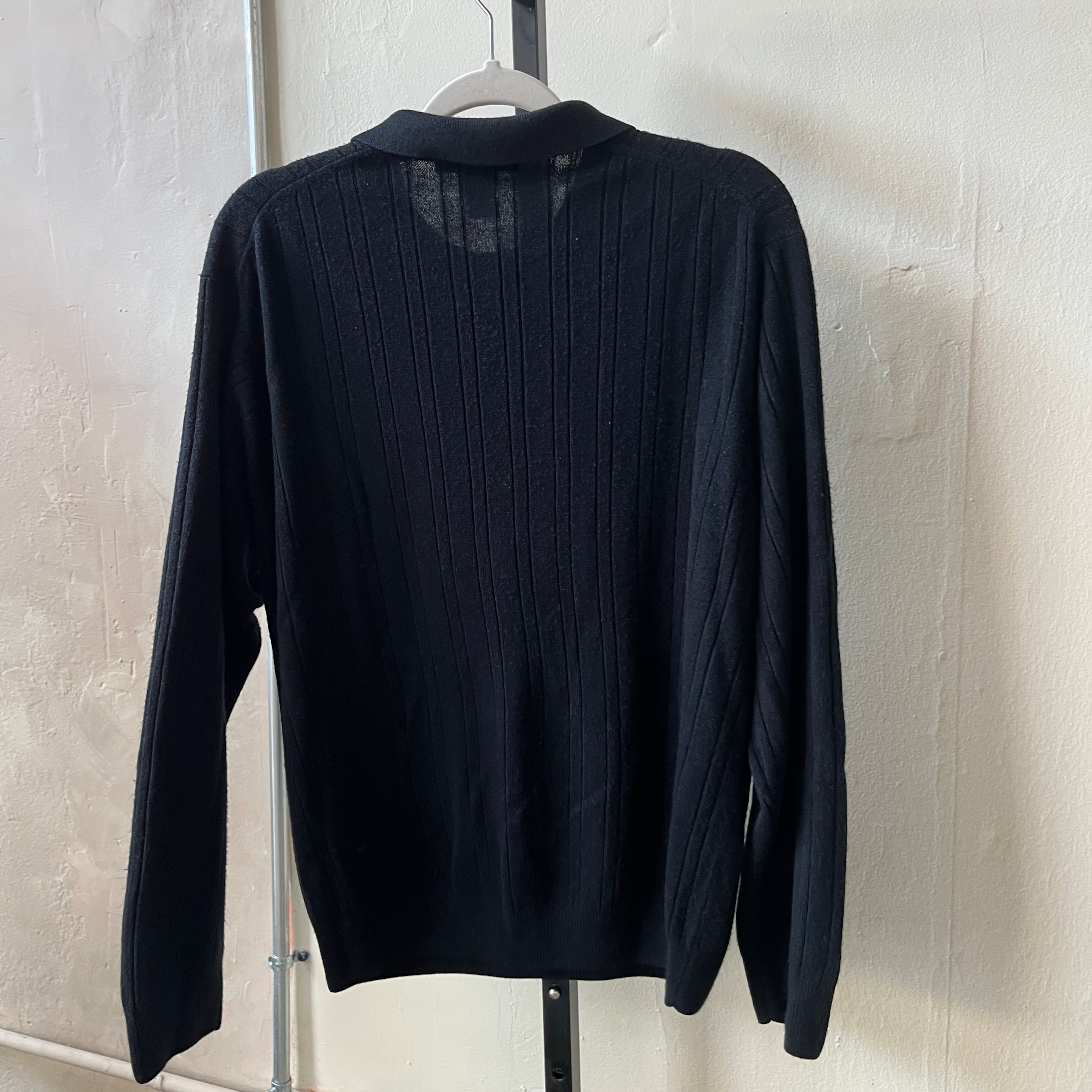 Black Sweater (L)