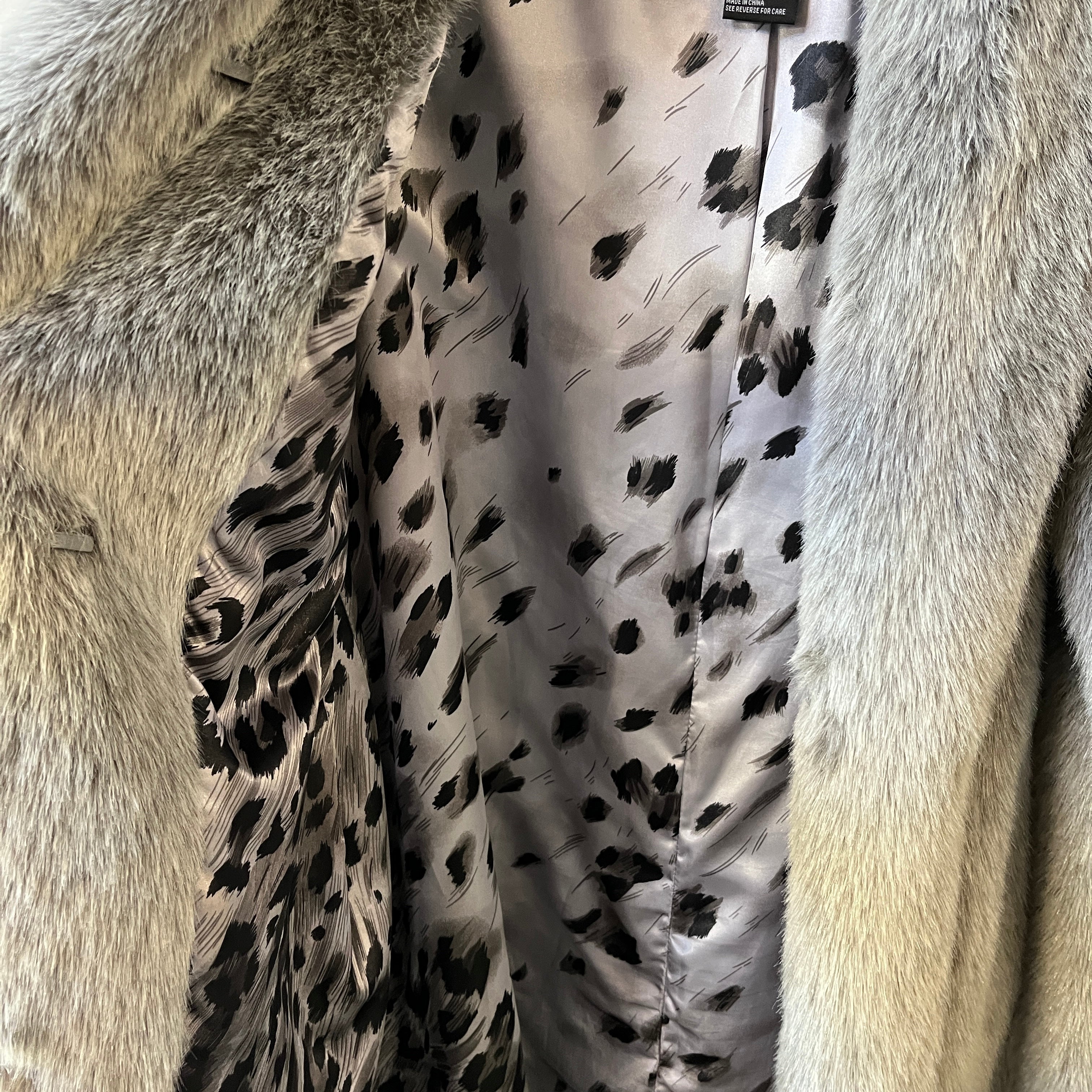 Faux Fur Coat (L)