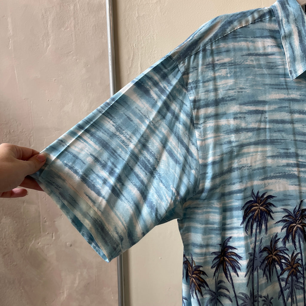 NWT Men’s Shirt (M)
