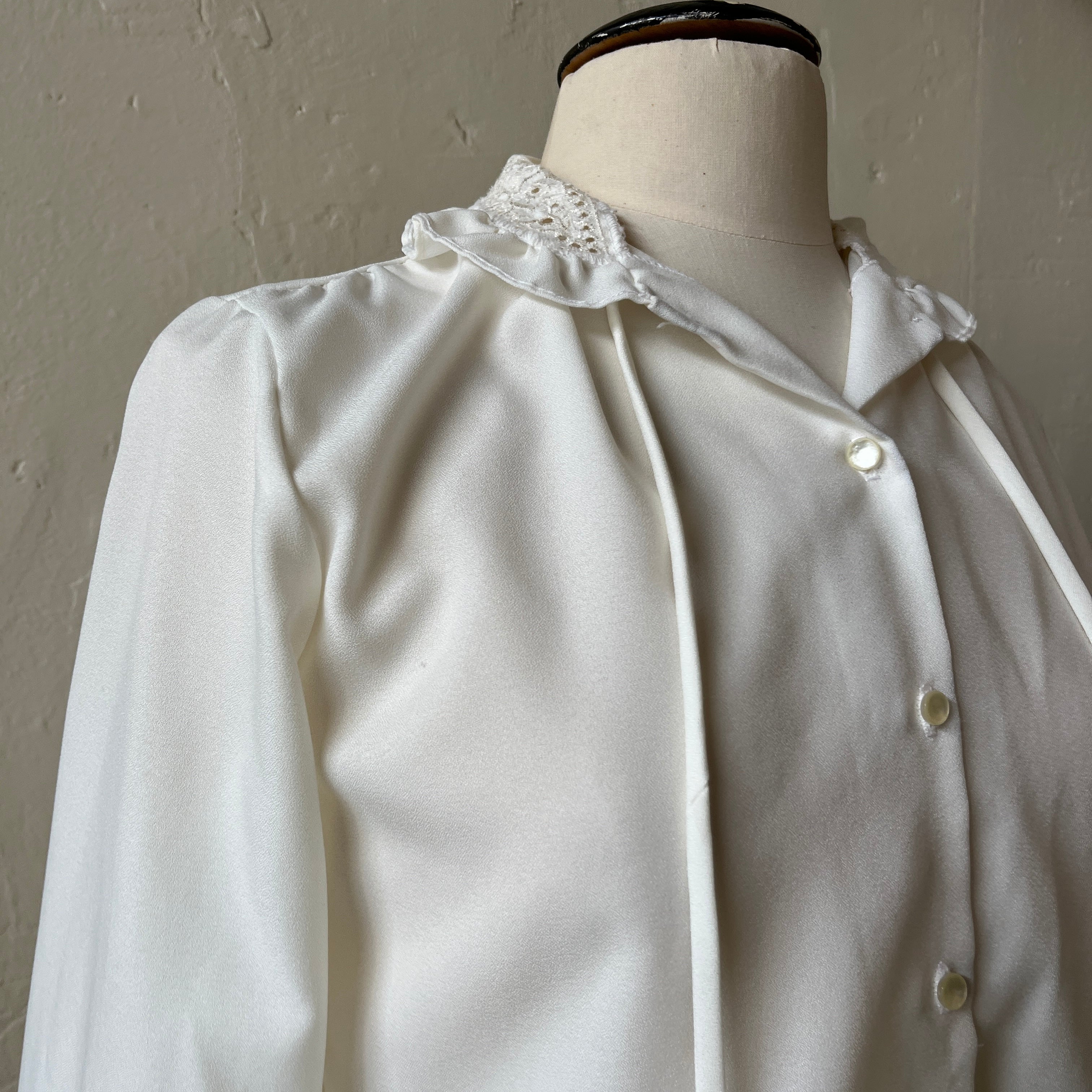 White Blouse (M)