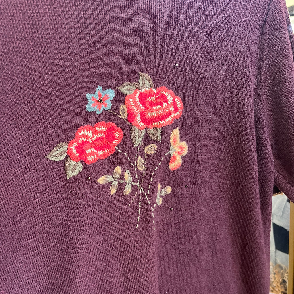Floral Embroidered Button Up (M)