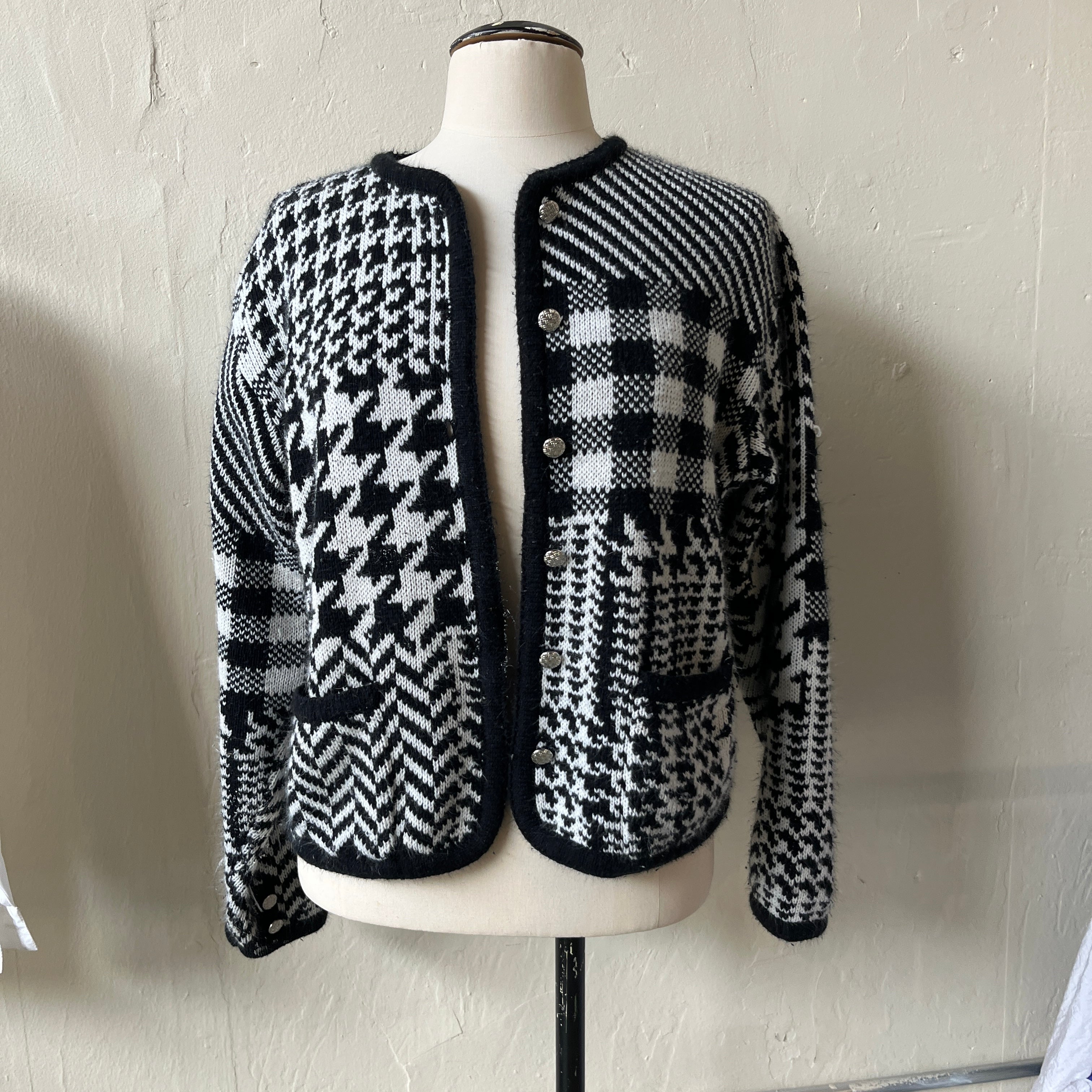 Black & White Cardigan (M)